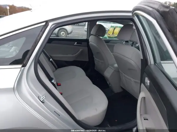 5NPE24AF0GH333208 2016 HYUNDAI SONATA - Image 8