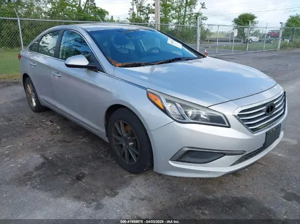 5NPE24AF0GH335038 2016 HYUNDAI SONATA - Image 1