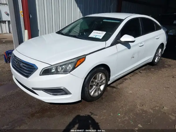 5NPE24AF0GH353717 2016 HYUNDAI SONATA - Image 2
