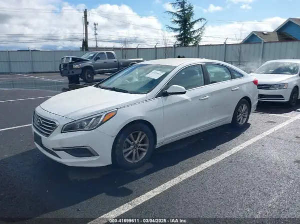 5NPE24AF0GH360697 2016 HYUNDAI SONATA - Image 2