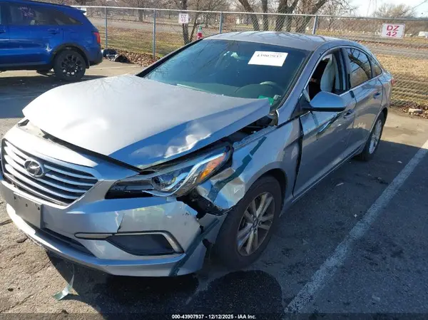 5NPE24AF0GH362255 2016 HYUNDAI SONATA - Image 2