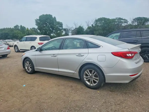 5NPE24AF0GH362868 2016 HYUNDAI SONATA - Image 2