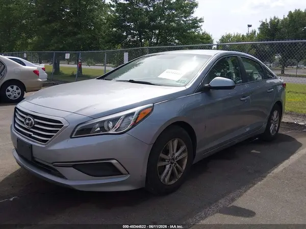 5NPE24AF0GH369870 2016 HYUNDAI SONATA - Image 2