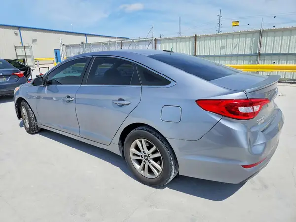 5NPE24AF0GH370775 2016 HYUNDAI SONATA - Image 2