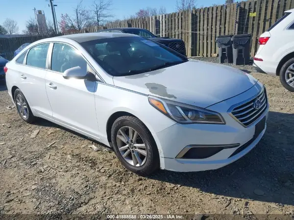 5NPE24AF0GH374423 2016 HYUNDAI SONATA - Image 1