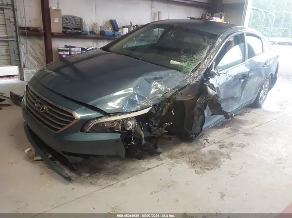 5NPE24AF0GH375197 2016 HYUNDAI SONATA - Image 2