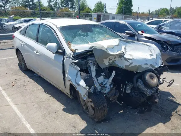 5NPE24AF0GH376382 2016 HYUNDAI SONATA - Image 1