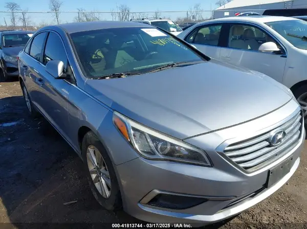 5NPE24AF0GH386233 2016 HYUNDAI SONATA - Image 1