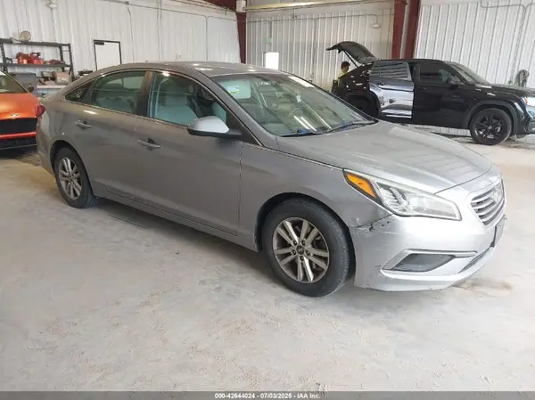 5NPE24AF0GH393750 2016 HYUNDAI SONATA - Image 1
