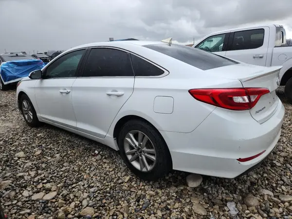 5NPE24AF0GH399581 2016 HYUNDAI SONATA - Image 2
