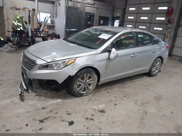 5NPE24AF0GH400955 2016 HYUNDAI SONATA - Image 2