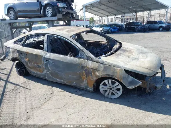 5NPE24AF0GH408313 2016 HYUNDAI SONATA - Image 1
