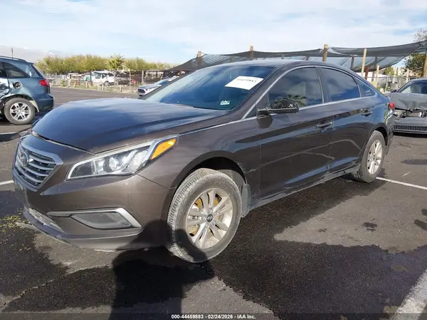 5NPE24AF0GH415097 2016 HYUNDAI SONATA - Image 2
