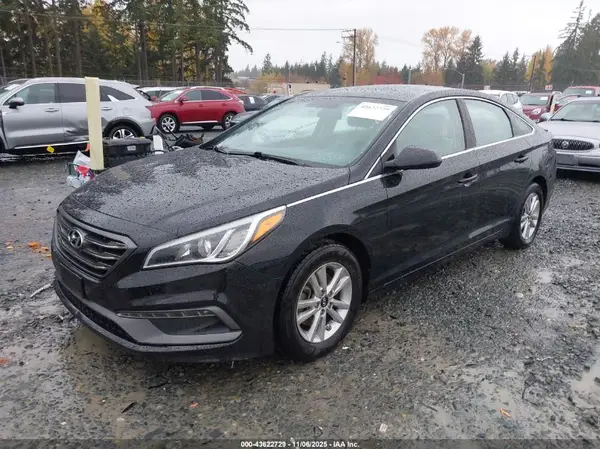 5NPE24AF0GH418095 2016 HYUNDAI SONATA - Image 2
