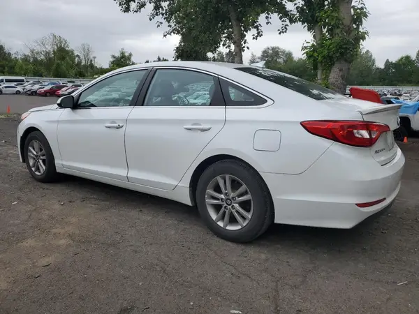 5NPE24AF0GH418498 2016 HYUNDAI SONATA - Image 2