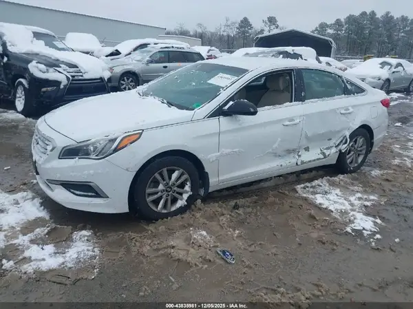 5NPE24AF0GH431915 2016 HYUNDAI SONATA - Image 2