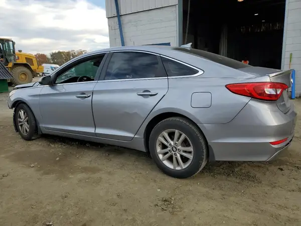 5NPE24AF0HH440194 2017 HYUNDAI SONATA - Image 2