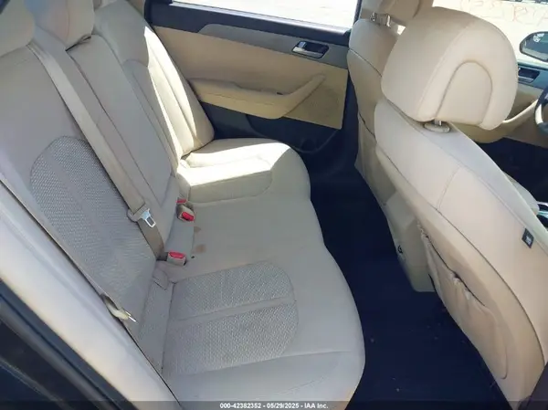 5NPE24AF0HH445024 2017 HYUNDAI SONATA - Image 8