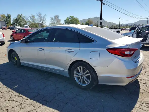 5NPE24AF0HH445945 2017 HYUNDAI SONATA - Image 2