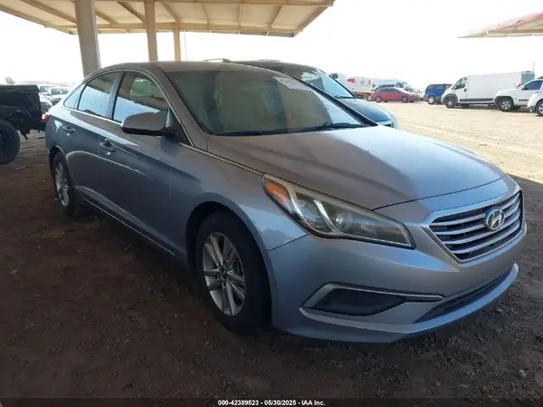 5NPE24AF0HH446982 2017 HYUNDAI SONATA - Image 1