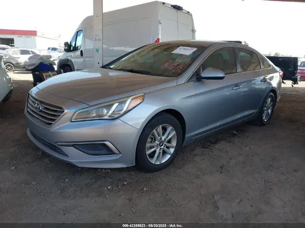 5NPE24AF0HH446982 2017 HYUNDAI SONATA - Image 2