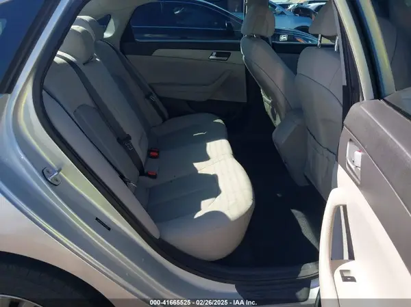 5NPE24AF0HH451034 2017 HYUNDAI SONATA - Image 8