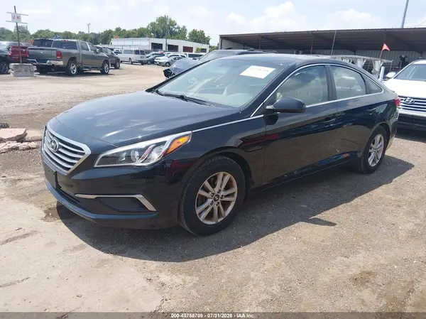5NPE24AF0HH452958 2017 HYUNDAI SONATA - Image 2