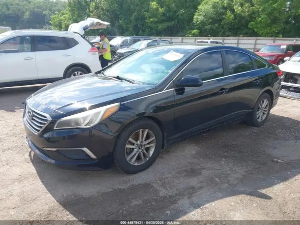 5NPE24AF0HH453222 2017 HYUNDAI SONATA - Image 2