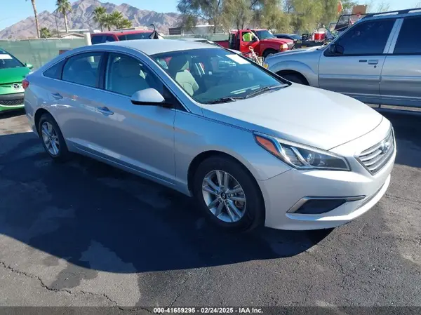 5NPE24AF0HH454418 2017 HYUNDAI SONATA - Image 1