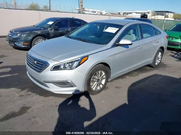 5NPE24AF0HH454418 2017 HYUNDAI SONATA - Image 2