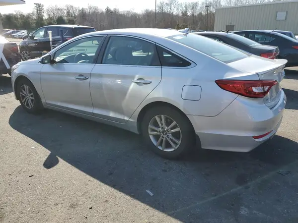 5NPE24AF0HH455746 2017 HYUNDAI SONATA - Image 2