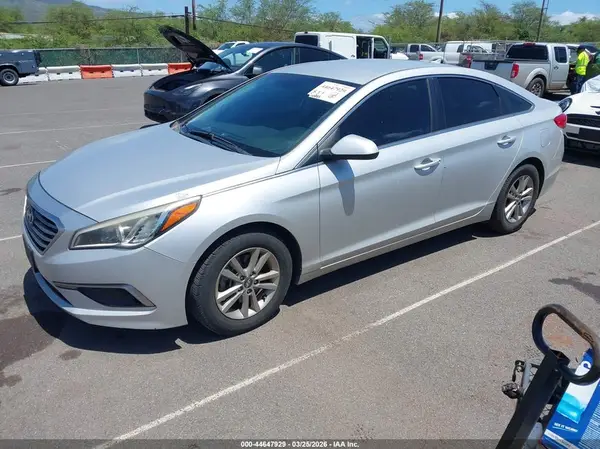 5NPE24AF0HH465709 2017 HYUNDAI SONATA - Image 2