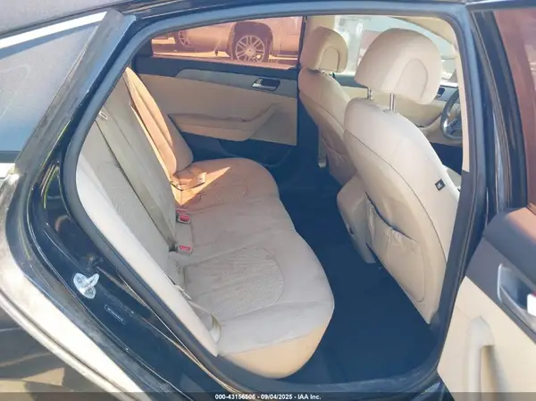 5NPE24AF0HH469758 2017 HYUNDAI SONATA - Image 8