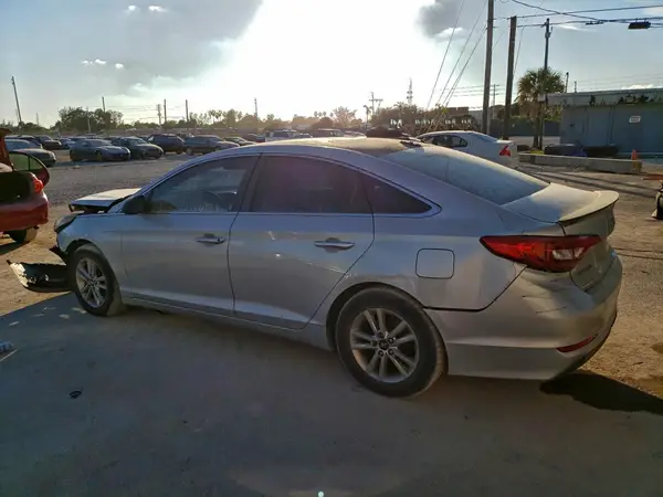 5NPE24AF0HH470568 2017 HYUNDAI SONATA - Image 2
