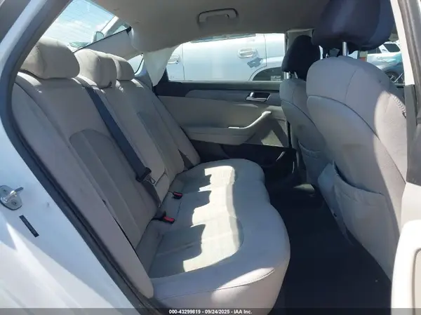5NPE24AF0HH472594 2017 HYUNDAI SONATA - Image 8