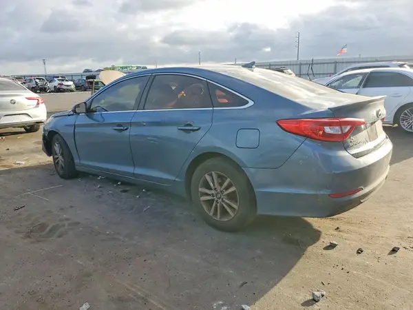 5NPE24AF0HH477472 2017 HYUNDAI SONATA - Image 2