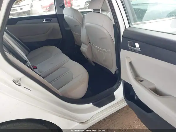 5NPE24AF0HH477584 2017 HYUNDAI SONATA - Image 8