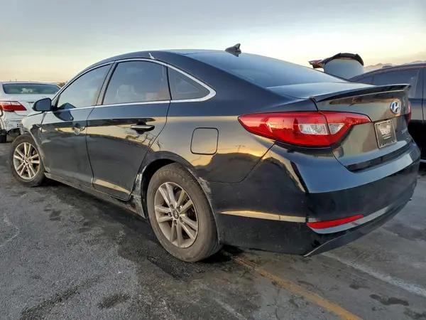 5NPE24AF0HH477844 2017 HYUNDAI SONATA - Image 2