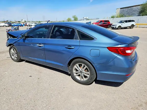 5NPE24AF0HH477990 2017 HYUNDAI SONATA - Image 2