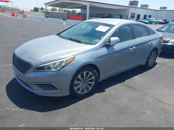 5NPE24AF0HH479352 2017 HYUNDAI SONATA - Image 2