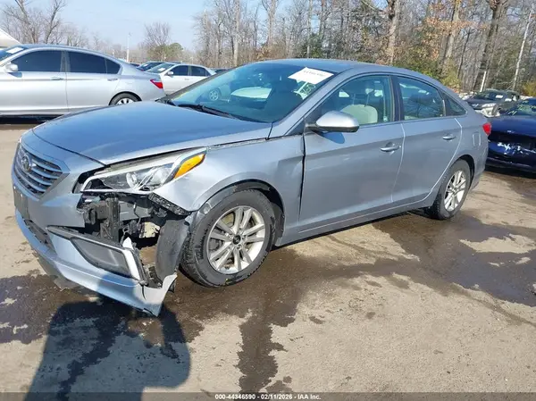 5NPE24AF0HH479853 2017 HYUNDAI SONATA - Image 2