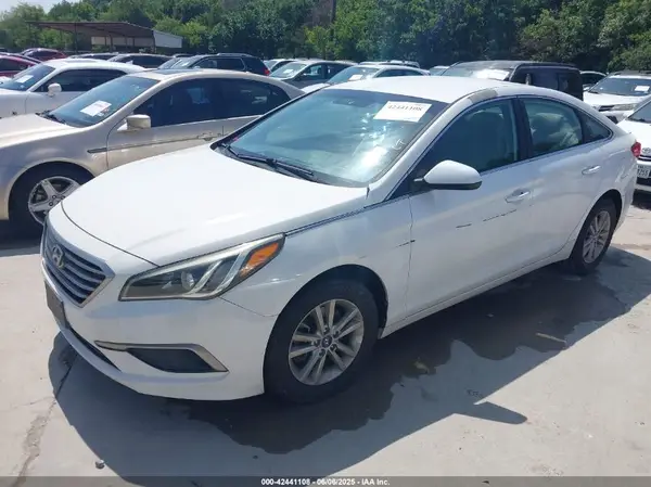 5NPE24AF0HH483904 2017 HYUNDAI SONATA - Image 2