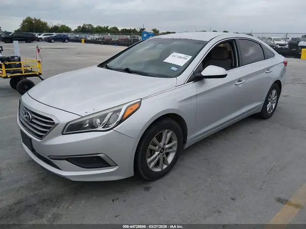 5NPE24AF0HH488102 2017 HYUNDAI SONATA - Image 2