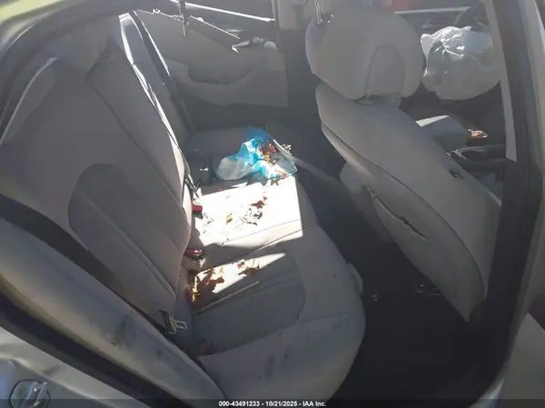 5NPE24AF0HH491016 2017 HYUNDAI SONATA - Image 8
