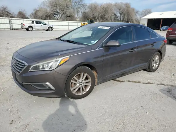 5NPE24AF0HH492053 2017 HYUNDAI SONATA - Image 1