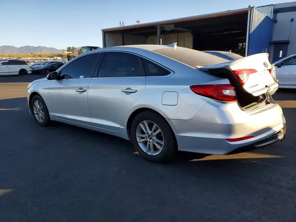5NPE24AF0HH494479 2017 HYUNDAI SONATA - Image 2
