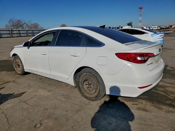 5NPE24AF0HH494546 2017 HYUNDAI SONATA - Image 2