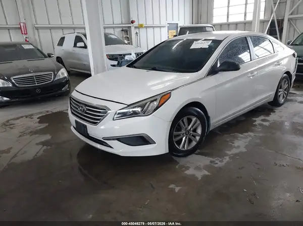 5NPE24AF0HH496099 2017 HYUNDAI SONATA - Image 2