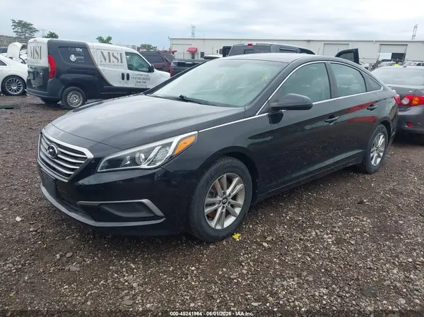 5NPE24AF0HH504315 2017 HYUNDAI SONATA - Image 2