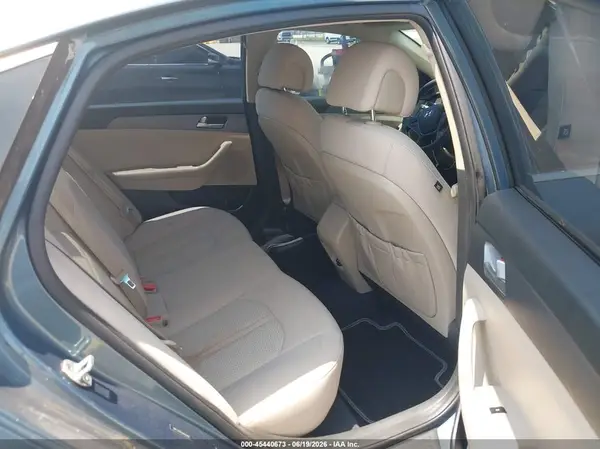 5NPE24AF0HH505061 2017 HYUNDAI SONATA - Image 8